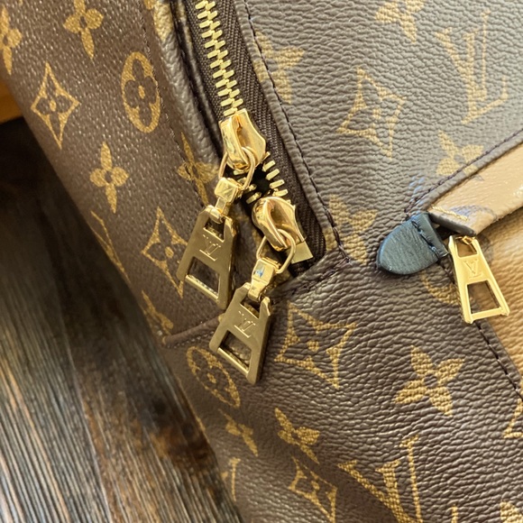 Louis Vuitton Palm Springs PM Backpack reverse - Picture 3 of 9
